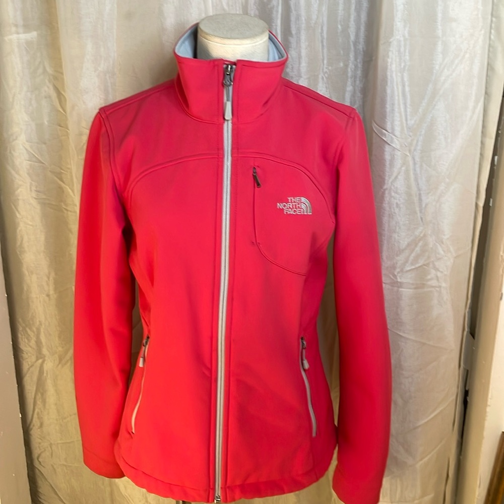 EUC Pink The North Face full zip waterproof jacket size small rn#61661